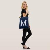 Classic Navy Blue Monogram Initiaal Canvas tas (Op model)
