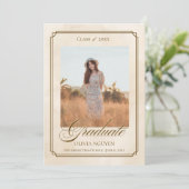 Classic Photo Graduation Announcement Invitation (Debout devant)