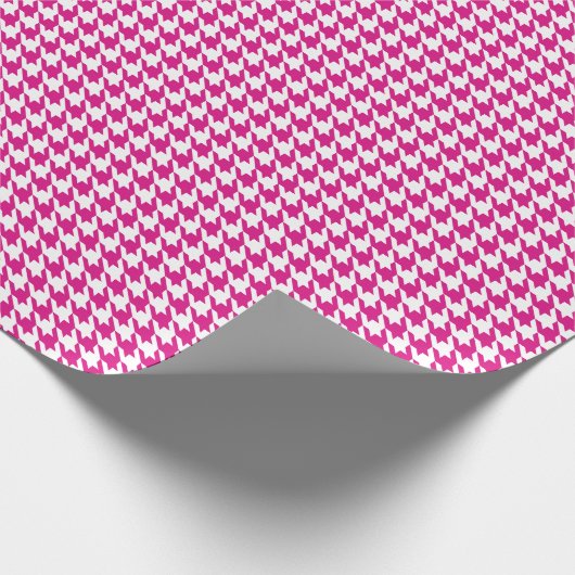 Classic Pink and White Houndstooth Pattern  Cadeaupapier (Hoek)