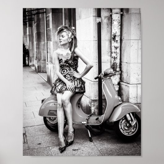 Classic Scooter Poster Girl Paris France (Devant)