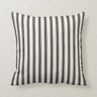 Classic Ticking Stripe Pattern Black en Cream Kussen