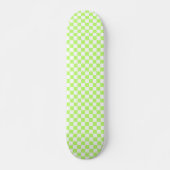 Classic visual lime checkerboard  skateboard (Voorkant)