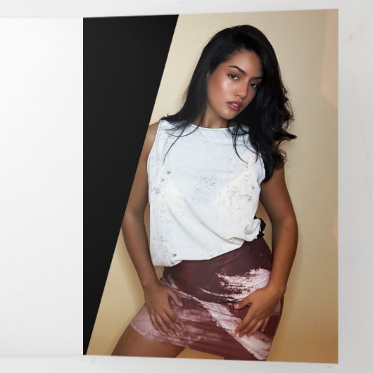 Classy Black & White Modern Artist Overzicht Drieluik Kaart (Binnenzijde laatst)