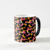 Classy Cheetah Print Pink Monogram Aangepast Magische Mok (Voorkant rechts)