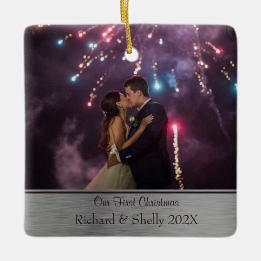 Classy Couples First Kerstmis Keramisch Ornament (Voorkant)