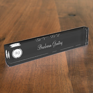 Classy Dames Monogram Desk Plaques Naambordje