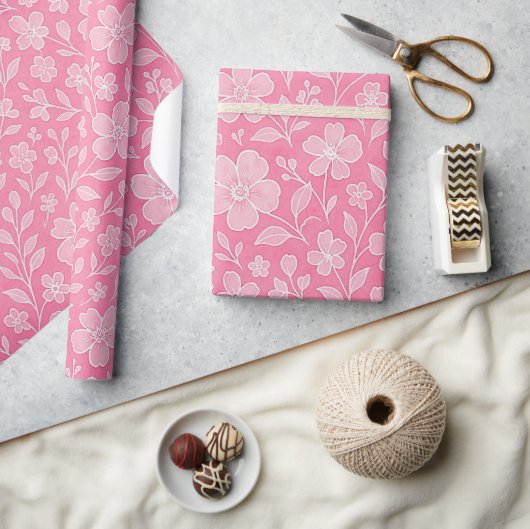 Classy laat bloemenkunstpatroon op heet roze cadeaupapier (Crafts)
