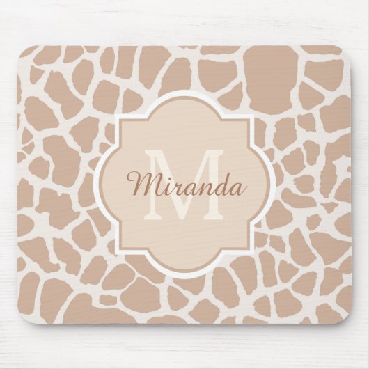Classy Light Brown Giraffe Print Monogram en naam Muismat (Voorkant)