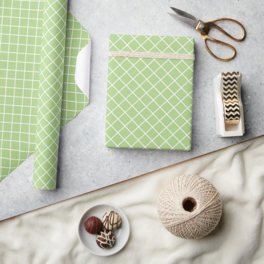 Classy Light Spring Green White Check Pattern Cadeaupapier (Crafts)