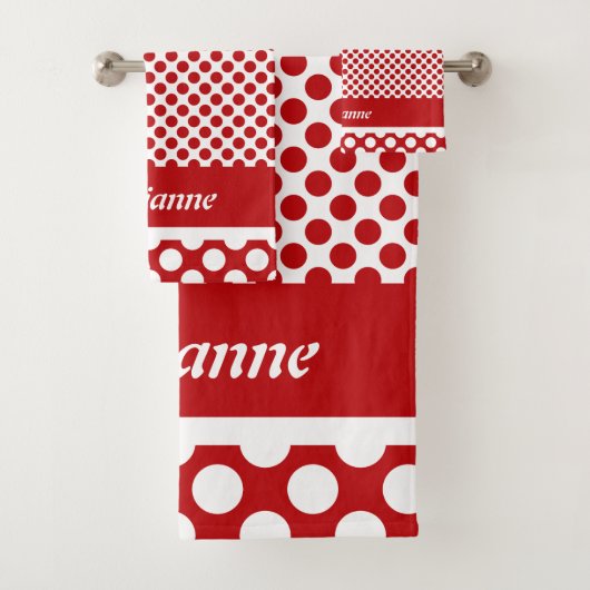 Classy Named Red Polka Dot Bad Handdoek (Insitu)