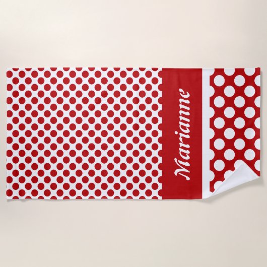 Classy Named Red & White Polka Dot Strandlaken (Voorkant)