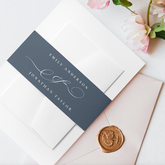 Classy Navy Blue White Calligraphy Wedding Uitnodigingen Wikkel