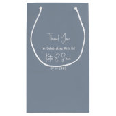 Classy Simple Dusty Blue Wedding Klein Cadeauzakje (Achterkant)