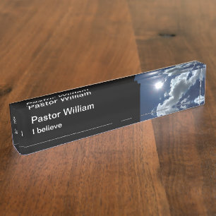 Classy van de kerk, geloof ik naambordje