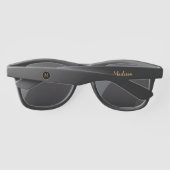 Classy Zwart Goud Script Monogram Naam Zonnebrillen (Achterkant)