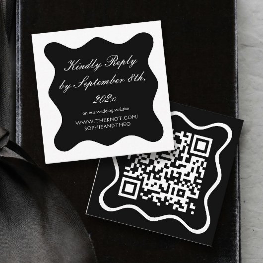 Classy zwart-wit bruiloft RSVP QR-code Informatiekaartje