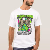 Clean Earth Dirty Sneakers T-Shirt (Voorkant)