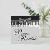 Clés de piano noir et blanc Considérant Invitation (Debout devant)