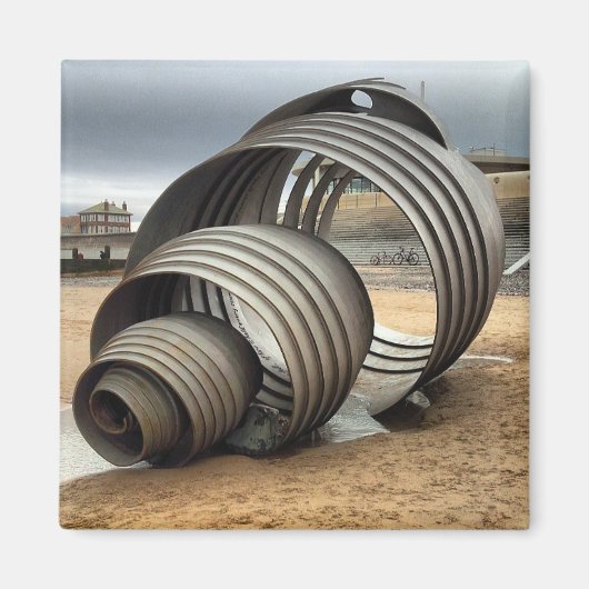 Cleveleys Mary's Shell Sculpture Magnet (Devant)