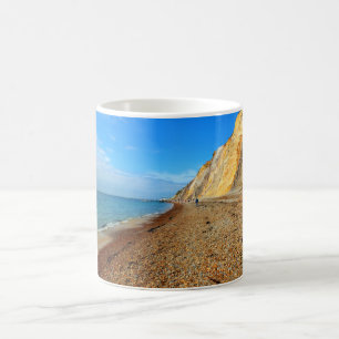Cliffen en strand op Alum Bay Koffiemok