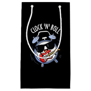 Clock and Roll Funny Rock Pun Dark BG Klein Cadeauzakje