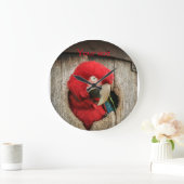 Clock with green wing macaw parrot in barrel grote klok (Huis)