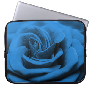 Close-up blauw rood roos, macro schoonheid. laptop sleeve