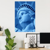 Close-up Blauw Vrijheidsbeeld Poster (Thuiskantoor)
