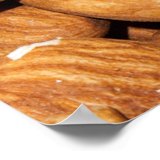 Close-up geroosterde amandelen: heerlijk uitzicht. poster (Hoek)