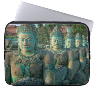 Close-up van de sculpturen van kunstenaars laptop sleeve