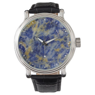 Close-up van een blauwe sodaliet horloge