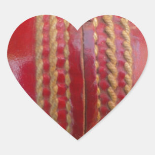 Close-up van een Red Leather Cricket Ball Art Prin Hart Sticker