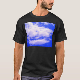 Clouds en Clear Blue Sky T-shirt