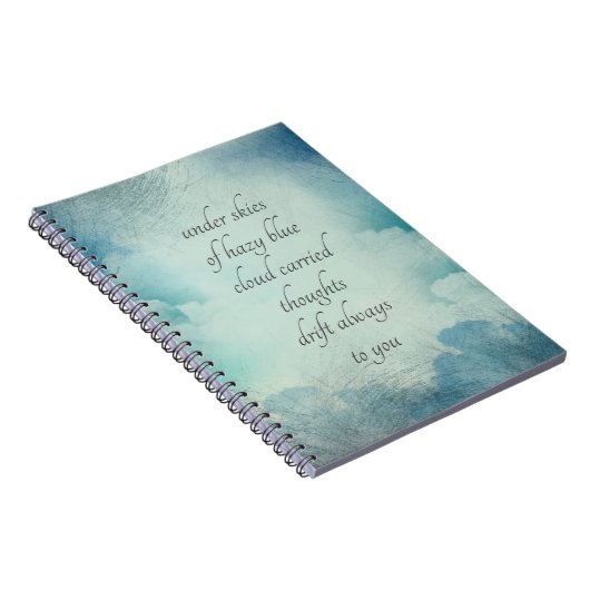 Clouds en Sky Thoughts Whimsical  Style Notitieboek (Rechterzijde)