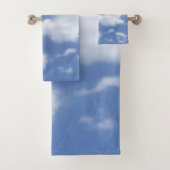 clouds in blue sky towel set (En situation)