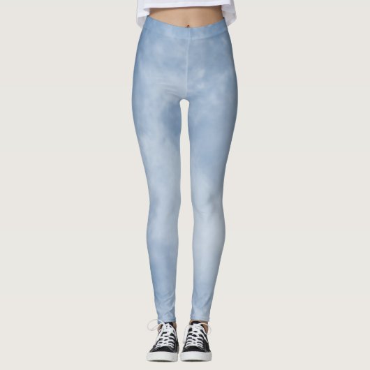 Cloudy Blue Sky Leggings (Voorkant)
