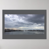 Cloudy Day Waterscape Photo Poster (Devant)