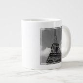 Cloudy Eiffel in Black and White, 2015 Extra Grote Beker (Voorkant rechts)