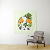 Clover Pup Love - St. Patrick's Day Dog Design Wandkleed (In situ)