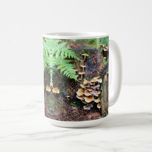 Cluster de champignons - 15 oz. Mug (Devant droit)