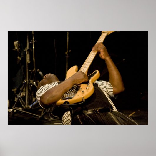 "Clyde" speelt elektrische basprint Poster (Voorkant)