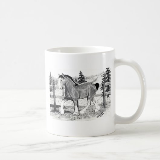Clyesdale dans la tasse de champ (Droite)