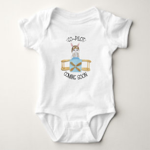 Co-piloot komt binnenkort nieuwe baby cadeau, vlie romper
