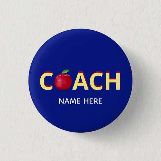 Coach-tekst met rode appel op blauw ronde button 3,2 cm (Voorkant)