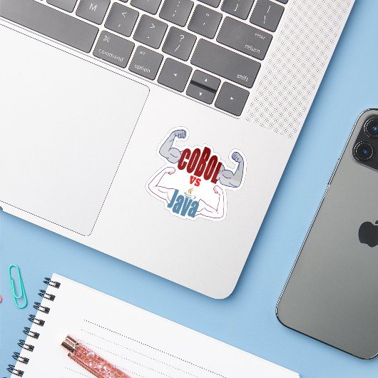 Cobol vs Java Programmeertalen Showdown Sticker (Laptop met iPhone)