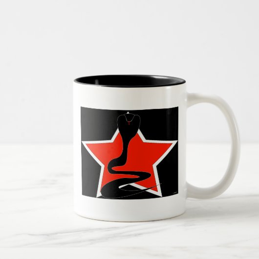 Cobra met Red Star Mok (Rechts)