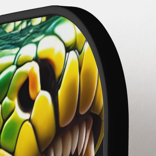 Cobra slang met levendige groene en gele schubben pickleball paddle (Links Detail)