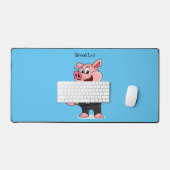 Cochon amusant en costume d'affaires dessin animé (Clavier et souris)