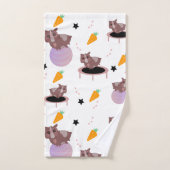 Cochons d'Inde mignons en train de faire de l'exer (Serviette à main)