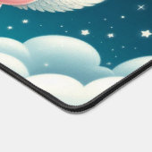 Cochons volants mignons en gros plan dans le ciel (Coin)